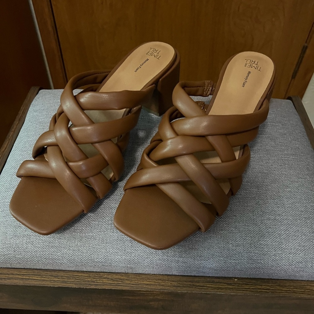 Time and Tru Sandals